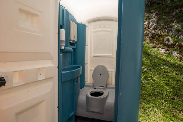 Portable Toilet Options We Offer in Brookfield, WI